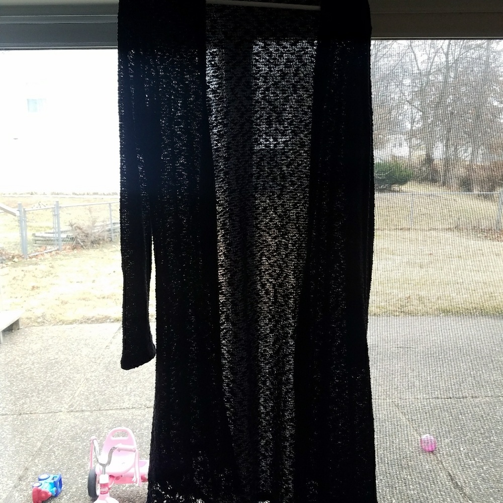 Black duster - Picture 2 of 2